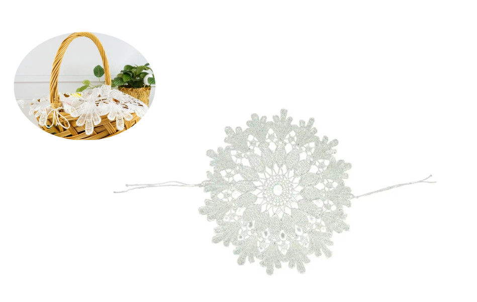 Ozdobna ażurowa serwetka z tasiemkami do koszyczka Wielkanocnego średnica 38 cm